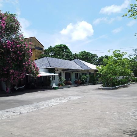 Nha Khach Hai Quan Ðố Sơn 외부 사진